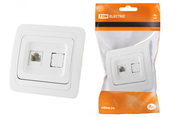 Розетка компьютерная RJ-45 белая Валдай